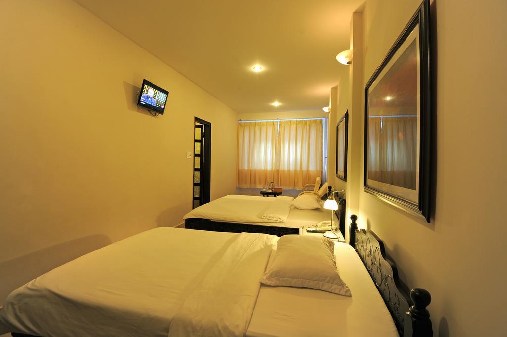 Hue Nino Hotel Экстерьер фото