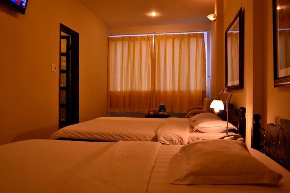 Hue Nino Hotel Экстерьер фото
