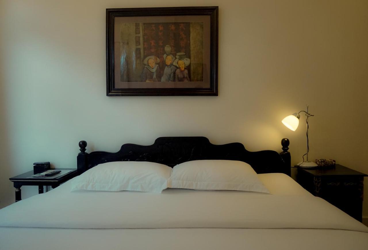 Hue Nino Hotel Экстерьер фото